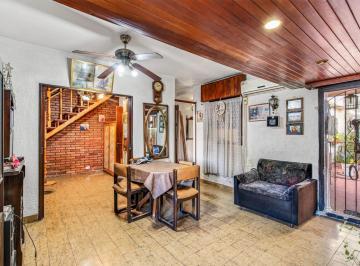 living - comedor · PH en Venta en Flores - Ideal Dos Familias - 5 Ambientes - Patio - Terraza - Quincho C/parrilla