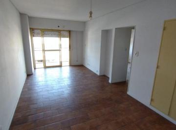 Departamento de 3 ambientes, Esteban Echeverría · Departamento en El Centro de Monte Grande, con 2 Dorm.