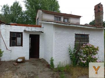 Casa · 100m² · 3 Ambientes · 1 Cochera · Casa Venta 2 Dorm. 2 Baños 100 m² - Aguas Verdes