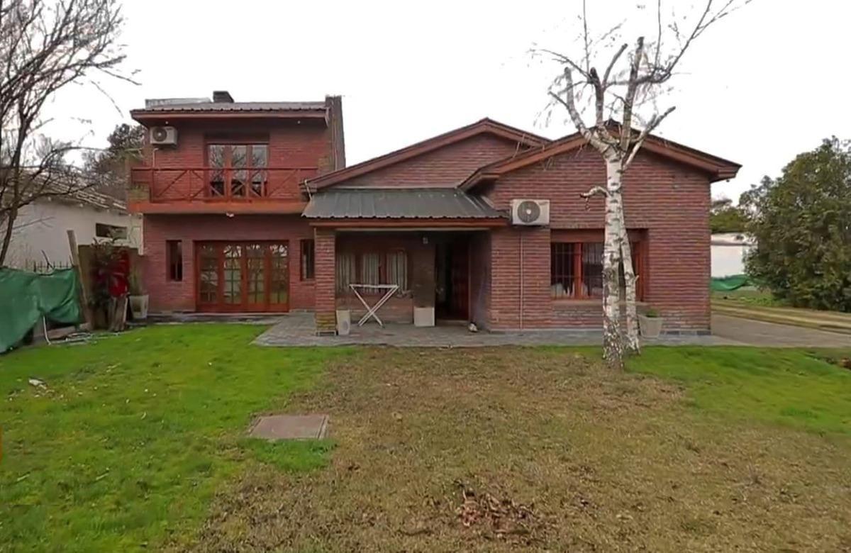 Casa quinta 5 amb, 1000m² con pileta y 2 coch. — Mar del Plata