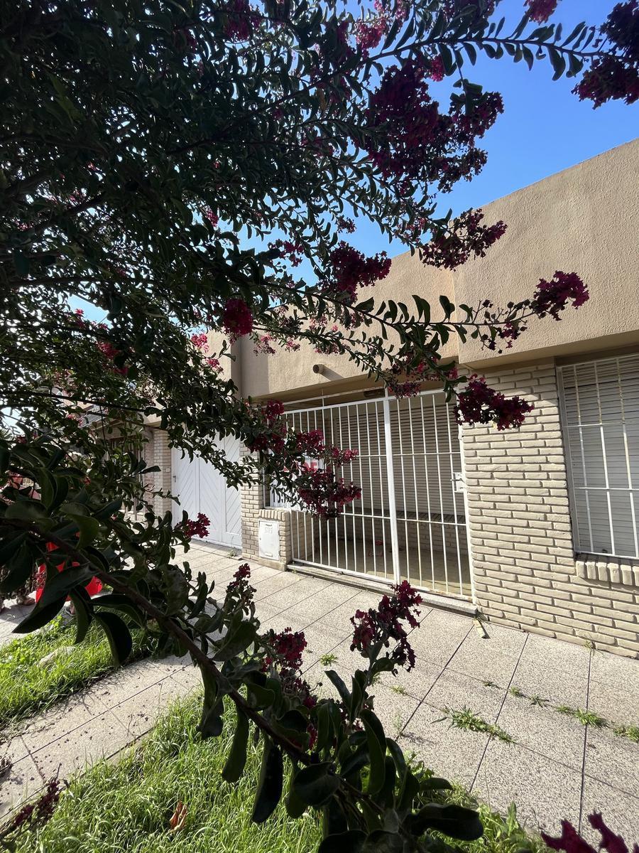 Casa chalet 3 amb, 2 dorm, 1 baño — Mar del Plata