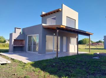 Casa · 100m² · 3 Ambientes · Complejo de Cabañas en Mar de Cobo