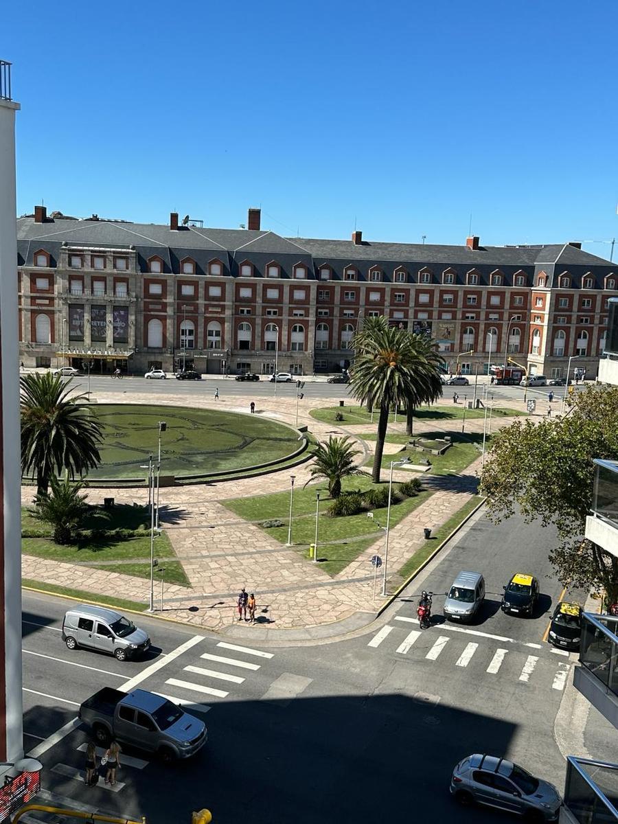 Depto 2 amb, 57m² cubiertos con balcón — Plaza Colón
