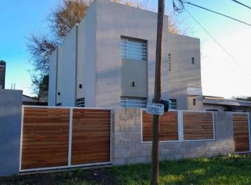 PH · 115m² · 3 Ambientes · 1 Cochera · PH en Camet
