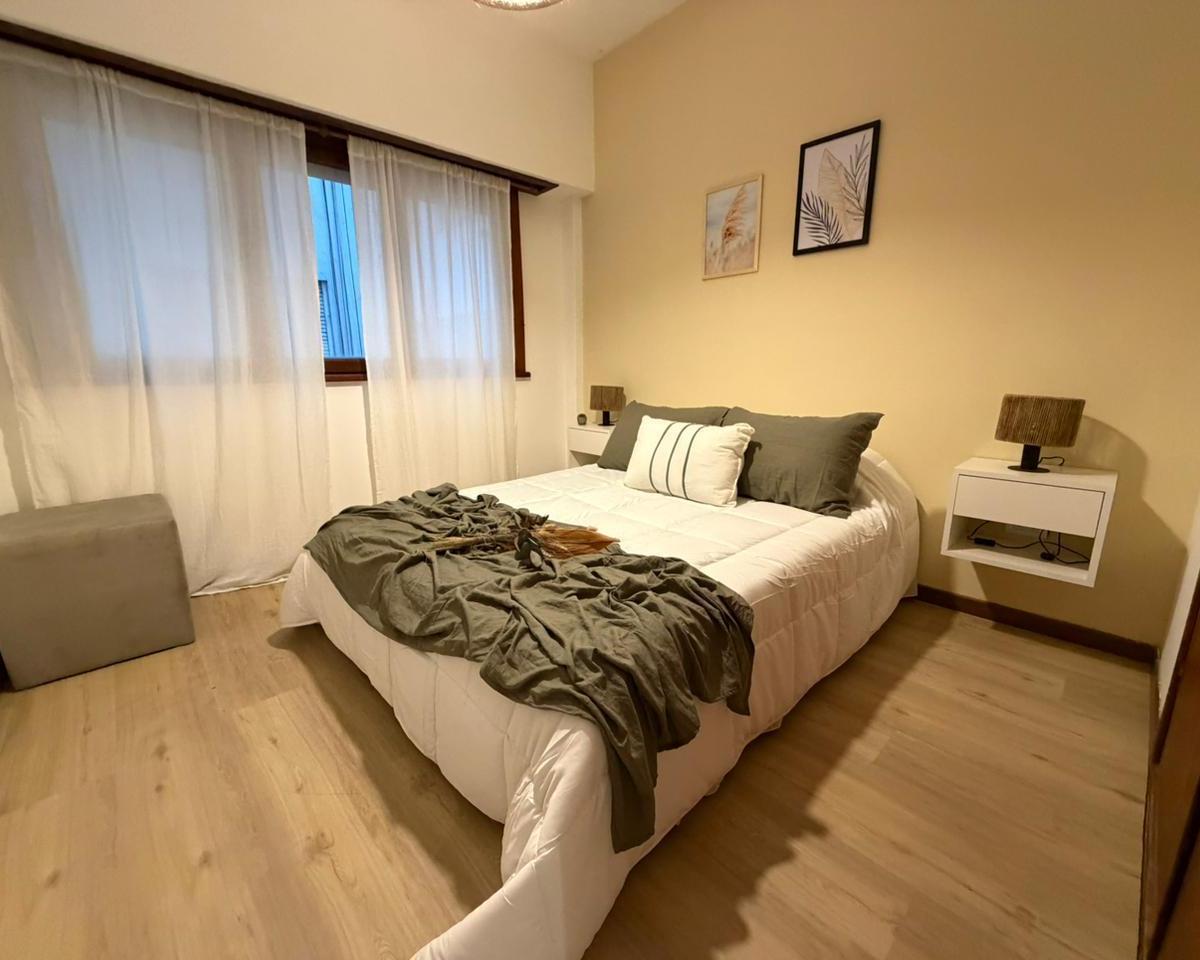 Venta | Departamento de 2 Ambientes con Dependencia | Plaza Colón
