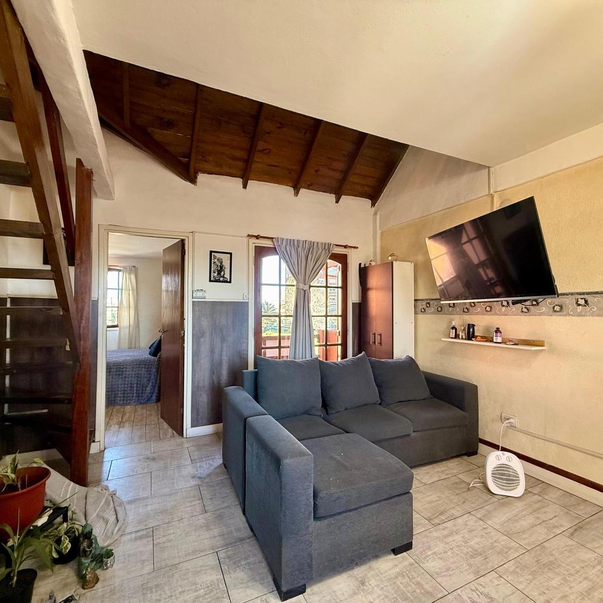 Depto 2 amb, 49m² con balcón — Villa Primera