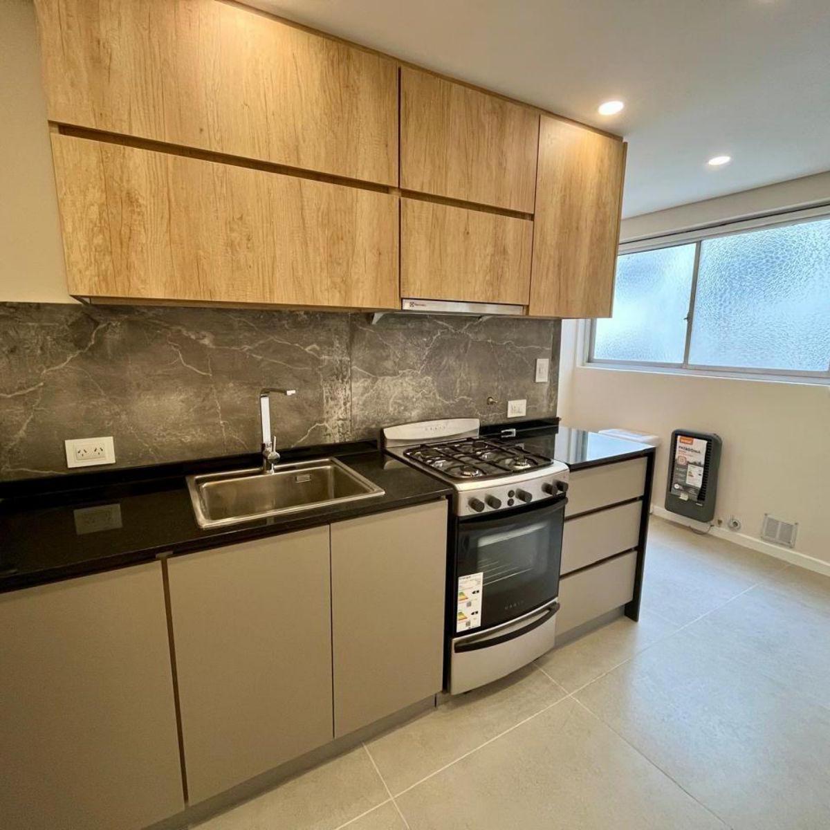 Venta | Departamento de 3 ambientes con dependencias de servicio, situado en el corazón del Centro de Mar del Plata