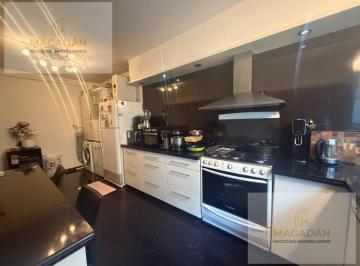 Casa · 170m² · 5 Ambientes · 2 Cocheras · Venta Casa 5 Amb en Villa Sarmiento
