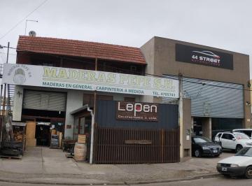 Local comercial de 7 ambientes, La Plata · Alquilo en Block Galpón, Oficina y Vivienda en Av 44 y 143 de La Plata.