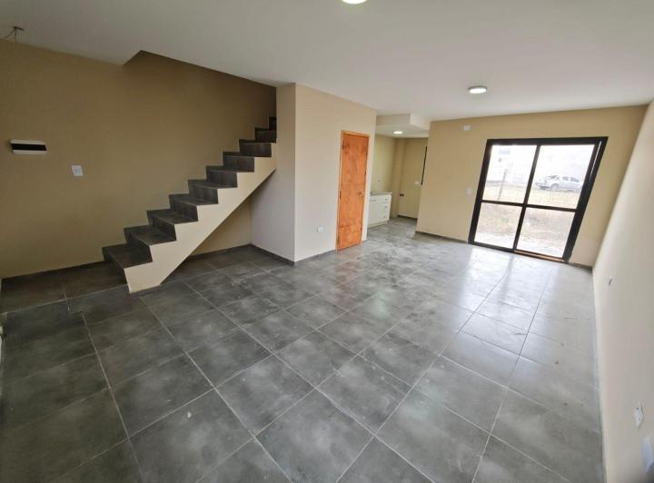 Casa · 75m² · 6 Ambientes