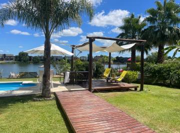 Casa · 1190m² · 8 Ambientes · 4 Cocheras · Casa en Venta a La Laguna con Muelle y Playa Propia - San Benito