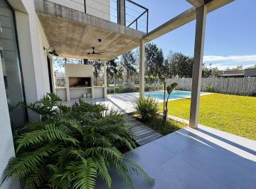 Casa · 175m² · 6 Ambientes · 4 Cocheras · Casa en Alquiler en Villanueva, Tigre, G. B. a. Zona Norte