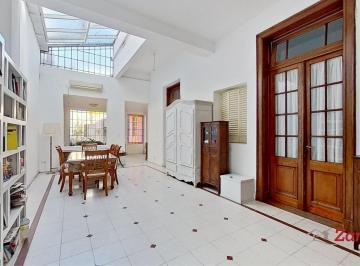 Casa · 256m² · 6 Ambientes · Casa en Colegiales