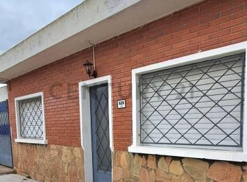 Casa · 100m² · 4 Ambientes · 4 Cocheras · Alquiler/chalet 3 Dorm./ubicación Inmejorable/sofima/ciudad del Plata.