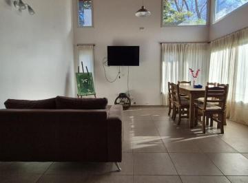 Casa · 110m² · 43 Ambientes · Casa en Venta - 3 Dorm. 2 Baños - Costa del Este
