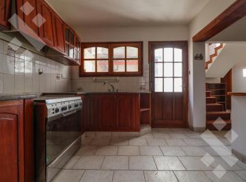 Casa · 230m² · 7 Ambientes · Casa en Cipolletti