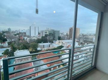 Departamento de 2 ambientes, La Plata · Departamento de 1 Dormitorio con Cochera y Terraza Privada en Alquiler