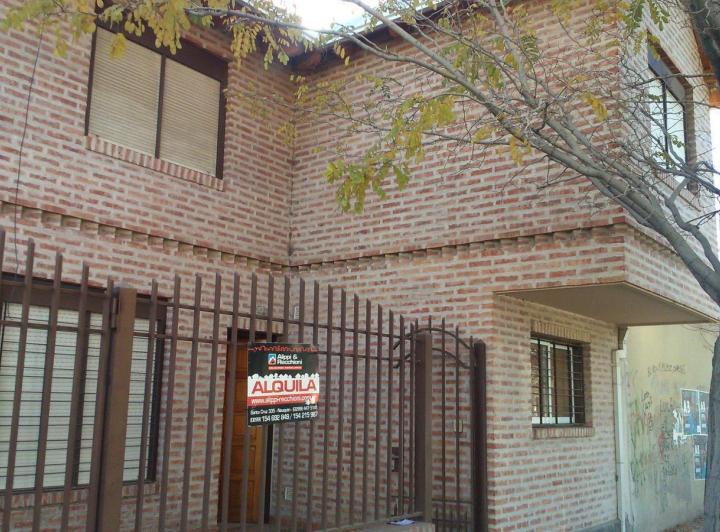 Casa · 70m² · 3 Ambientes · 1 Cochera