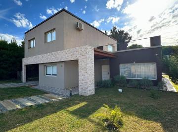 Casa de 6 ambientes, Costa Esmeralda · Casa en Venta en Costa Esmeralda