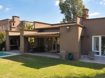 Casa de 7 ambientes, Tigre · Casa de 246 m² con 3 Dorm. en Venta en El Encuentro