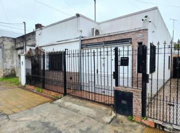 Casa · 90m² · 4 Ambientes · 1 Cochera · Casa en Venta en San Justo