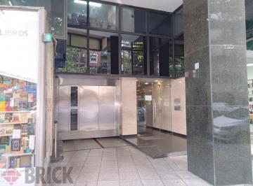 Garage · 11m² · Cochera Fija Cubierta en Av Pueyrredon Al 1900 - 11 m² Vigilancia Las 24 Hs