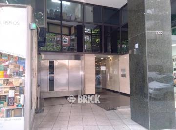 Garage · 11m² · Cochera Fija Cubierta en Av Pueyrredon Al 1900 - 11 m² Vigilancia Las 24 Hs