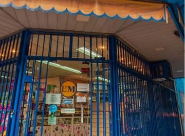Local comercial · 137m² · 1 Ambiente · Local Comercial en Esquina Morón Centro Excelente Ubicación