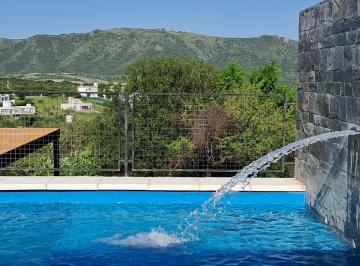 Casa en Venta de 4 ambientes Tierralta Comarca Serrana · Casa Country Tierralta