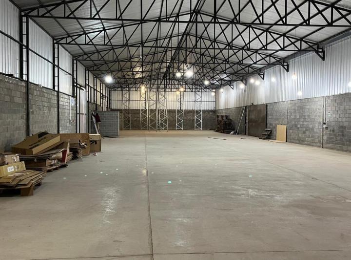 Bodega-Galpón · 750m² · 2 Ambientes