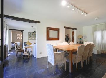 Casa · 318m² · 5 Ambientes · 1 Cochera · Casa en Venta 5 Ambientes con Dependencia, Jardin, Pileta, Garage en La Horqueta, San Isidro