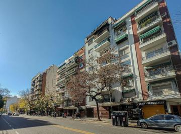 Departamento de 4 ambientes, Caballito · Gran Piso de Categoría con Cochera en Caballito | Ideal Proyecto de Modernización