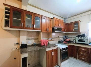 PH · 130m² · 7 Ambientes · Alquiler PH 7 Ambientes Multifamiliar V. Santa Rita