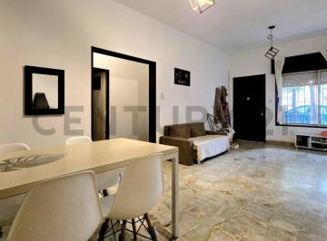 PH · 167m² · 4 Ambientes · 1 Cochera · Venta Casa Tipo PH 4 Ambientes en Ramos Mejía con Cochera, Parrilla y Jardín