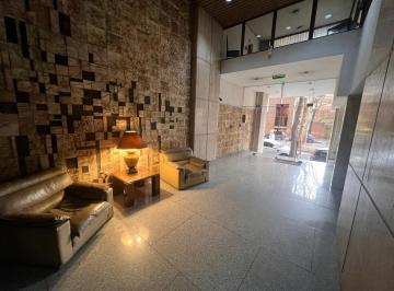 Departamento · 180m² · 4 Ambientes · 1 Cochera · Piso en Venta La Plata