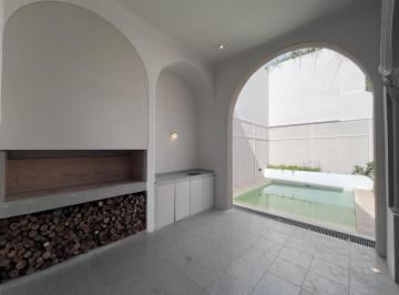 Casa · 205m² · 4 Dormitorios · 1 Cochera · Casa en Abasto