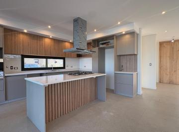 Casa · 194m² · 4 Ambientes · Venta | Casa a Estrenar Al Agua con Amplios Espacios Sociales | El Cantón Norte. Gba Norte