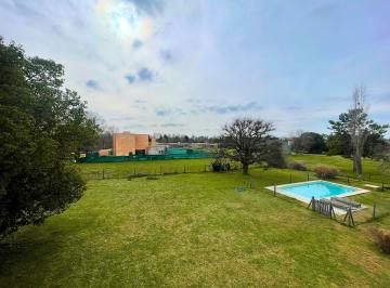 Terreno · 1063m² · Terreno en Venta de 1063 m² en El Barrio Los Alcanfores. Pilar, Gba Norte