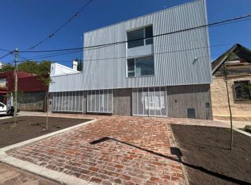 Casa · 108m² · 3 Ambientes · 1 Cochera · Venta Vivienda 3 Amb + Local a Estrenar - San Isidro
