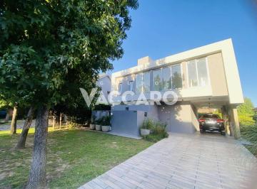 VCO-VCO-1006_2 · Venta Casa 4 Ambientes en Haras María Elena, Moreno