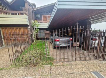 Casa de 4 ambientes, Lanús · Dúplex 4 Ambientes con Cocheras en Venta | 3 Dorm. | Patio, Jardín y Parrilla | Lanús Este