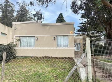 Casa · 88m² · 3 Ambientes · 4 Cocheras · Bodque Peralta Ramos Moderna Casa en Venta 3 Amb