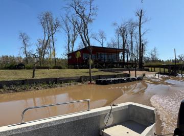 Terreno · 1957m² · Lote en Venta en El Barrio Nautico Albardon
