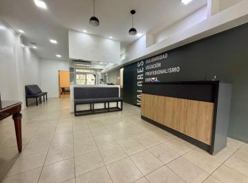 Local comercial de 4 ambientes, Morón · Alquiler Local Comercial en Morón Centro - 80 m² con Despachos