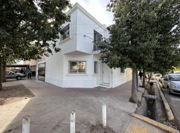 Departamento · 97m² · 8 Ambientes · 1 Cochera · Italia 1841