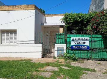 Casa · 80m² · 3 Ambientes · 1 Cochera · Venta de Casa a Reciclar | Excelente Ubicacion