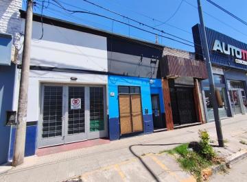 Foto · Casa con 2 Locales en Av Alem - Oportunidad