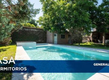 Casa · 90m² · 3 Ambientes · Casa en Venta en General Lagos con Pileta