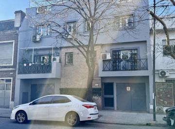 Casa · 59m² · 3 Ambientes · 1 Cochera · Hermoso PH de 3 Ambientes Apto Credito con Balcon y Terraza en Venta en Colegiales, Capital Federal