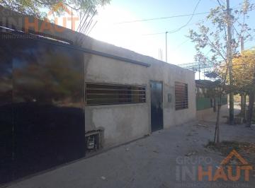 Casa · 70m² · 5 Ambientes · 2 Cocheras · Casa de 2 Dorm. en Confluencia Urbana